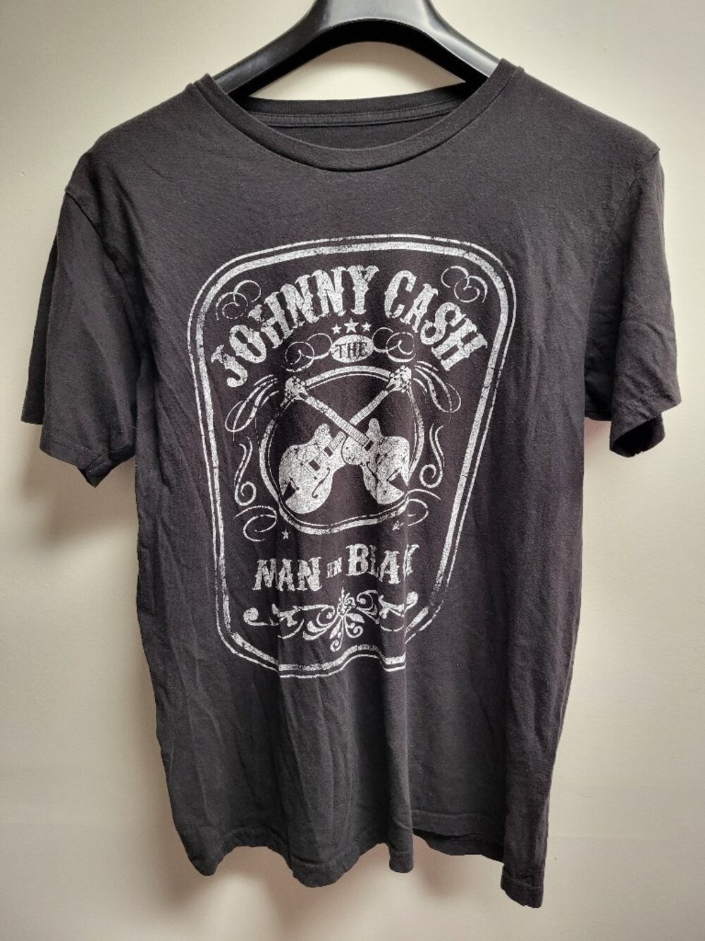 Johnny Cash “Man in Black” Men’s Graphic Band T-Shirt Black Size Large